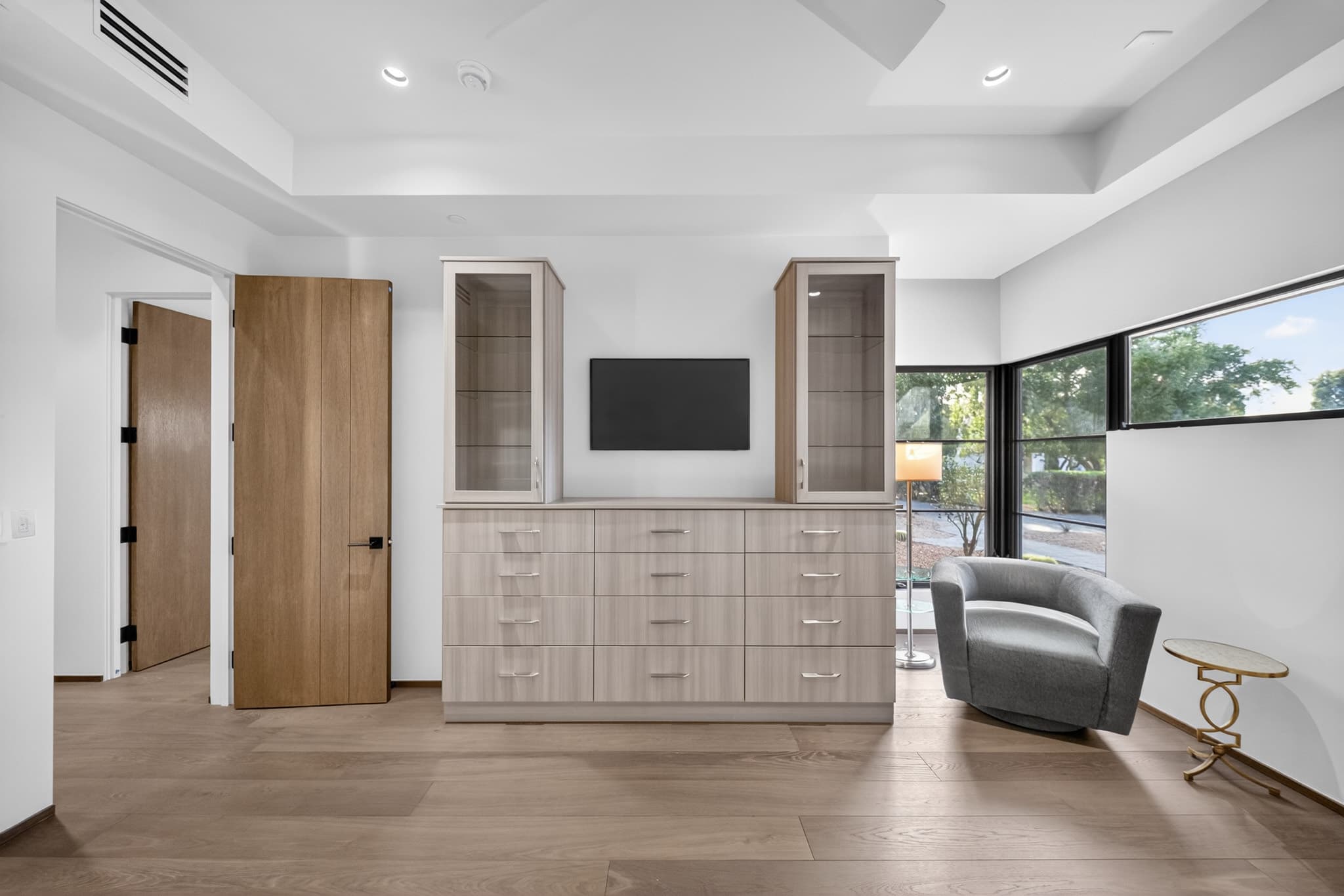 Desert Space thumbnail 8